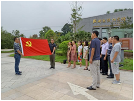 参观红色教育基地 接受革命传统教育