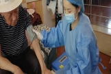 大邑县妇幼保健院为93岁高龄老人上门 接种新冠疫苗